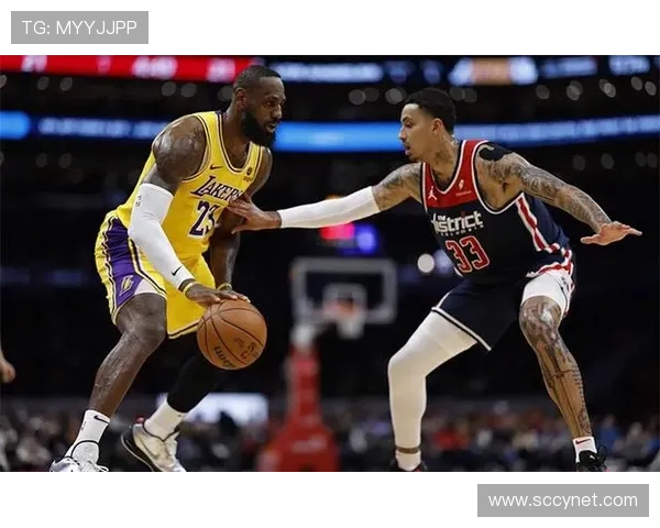 库兹马投篮训练视频曝光运球失误频频罚球线跳投屡屡偏短引发热议